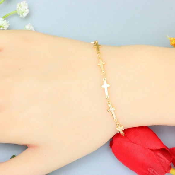 "Elegant & Trendy Bracelet, A Perfect Gift for Women, Thoughtful, EVCH1836 - Picture 1 of 10